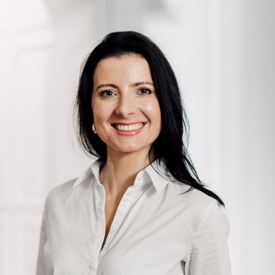 Dr. Dorothea Portius